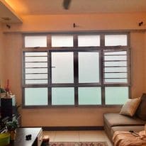 สติกเกอร์ติดกระจกฝ้า