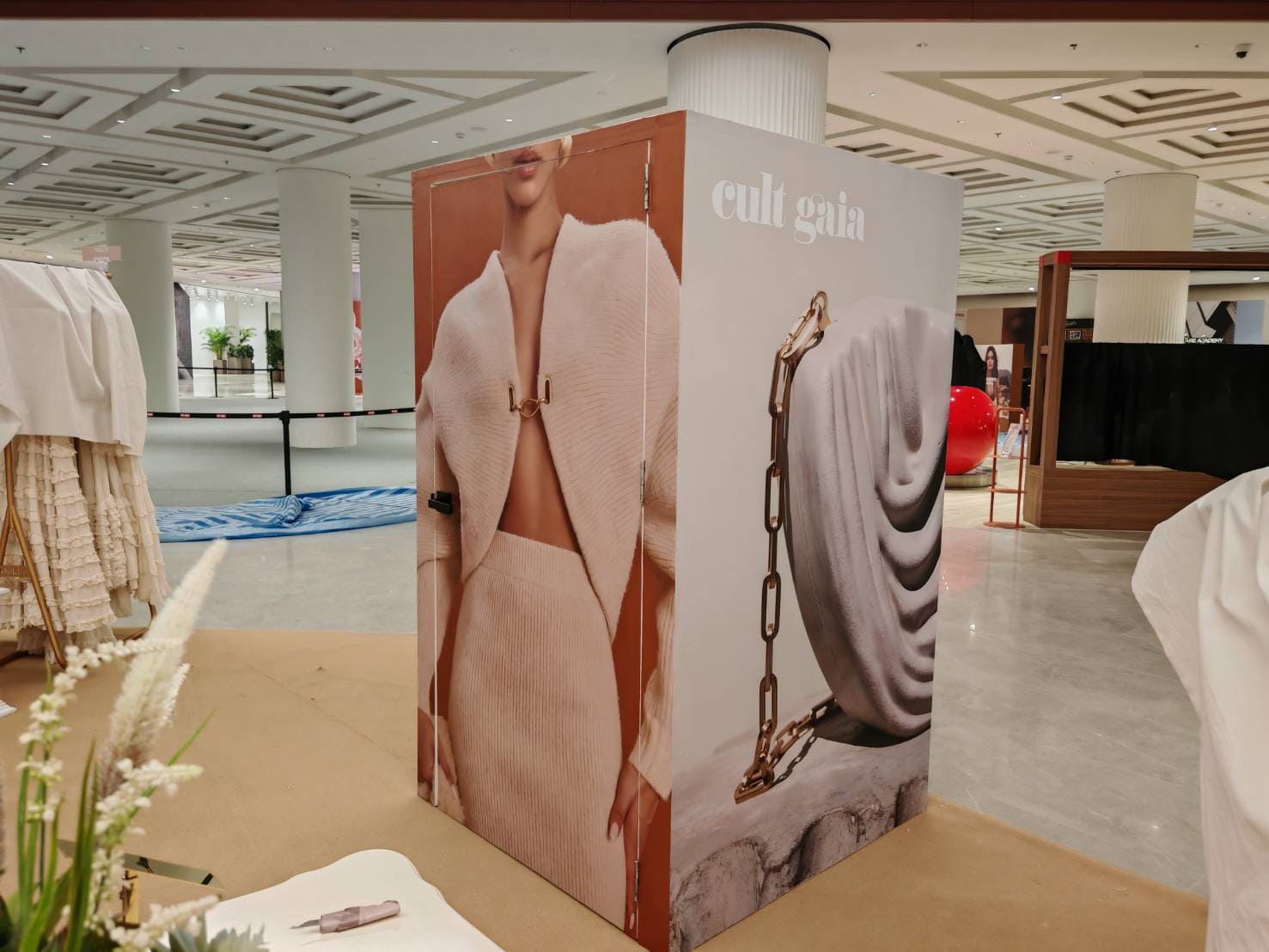 สติ๊กเกอร์ติดผนังตกแต่งร้าน