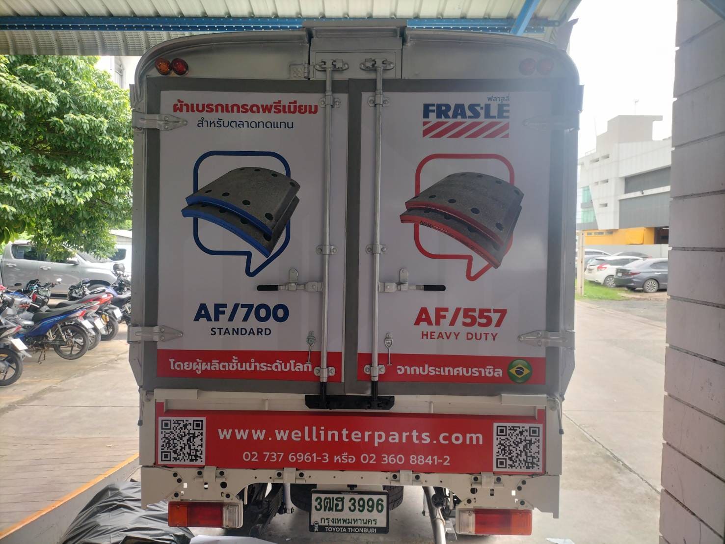 ติดสติ๊กเกอร์รถตู้ทึบ