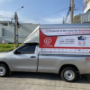 รับติดตั้งสติ๊กเกอร์รถตู้ทึบ