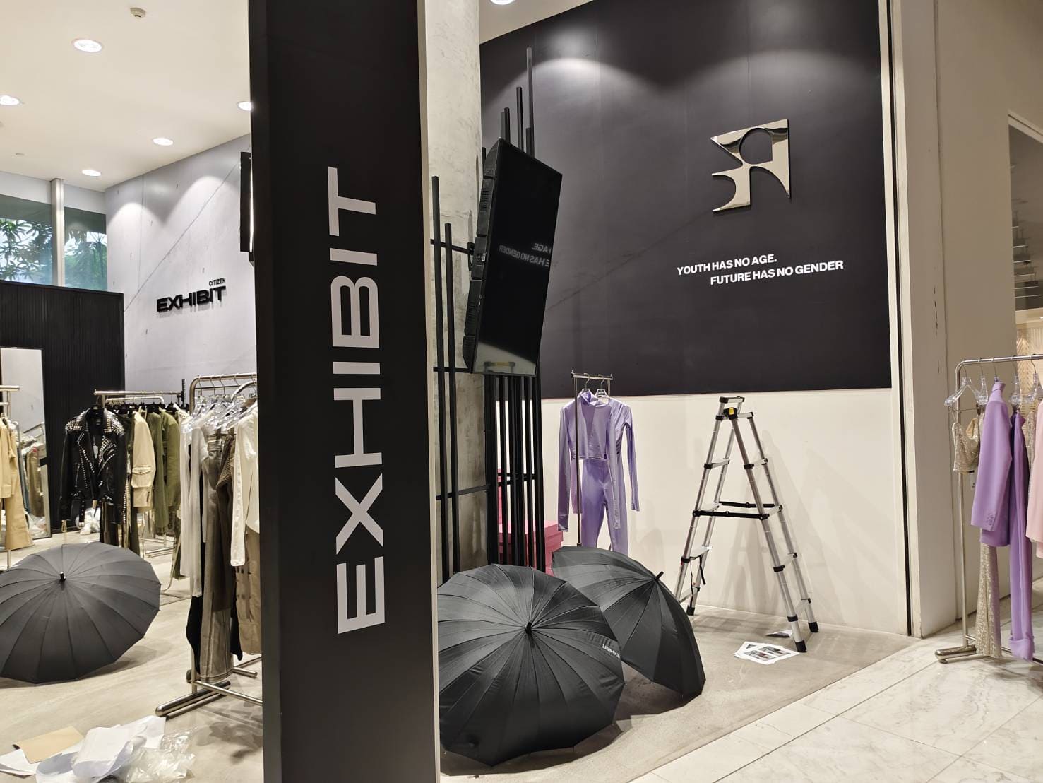 พิมพ์สติ๊กเกอร์ติดผนังตกแต่งร้านสั่งทำ