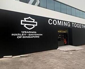 พิมพ์สติ๊กเกอร์ติดผนังปูน ภายนอก