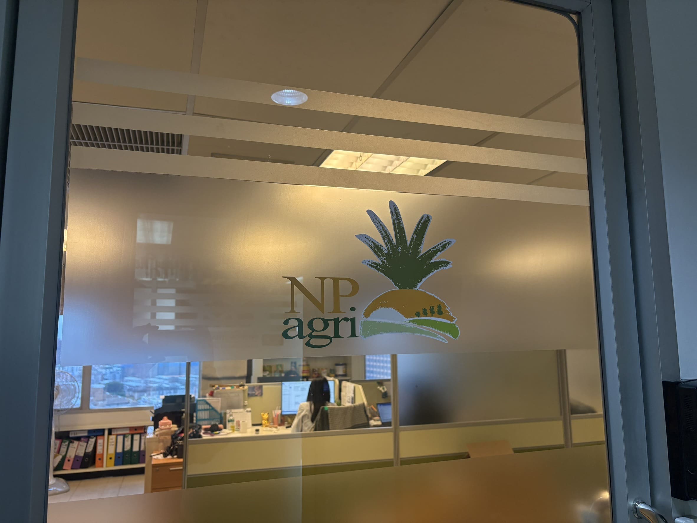 ฟิล์มขุ่นติดกระจก ไม่มีขั้นต่ำ