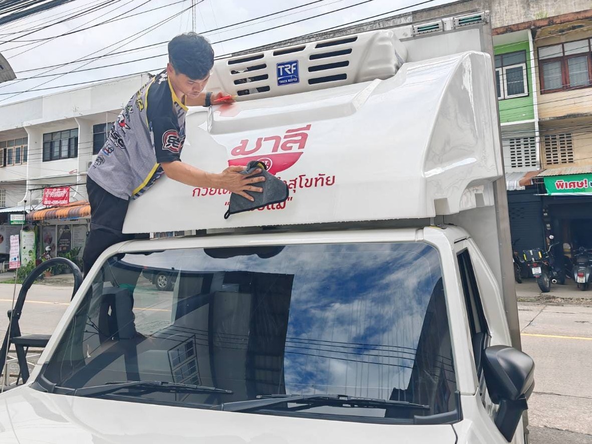 รับติดตั้งสติ๊กเกอร์ไดคัทติดรถยนต์ใกล้ฉัน