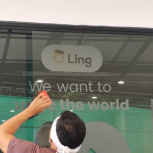 ราคา รับติดสติ๊กเกอร์ฝ้า