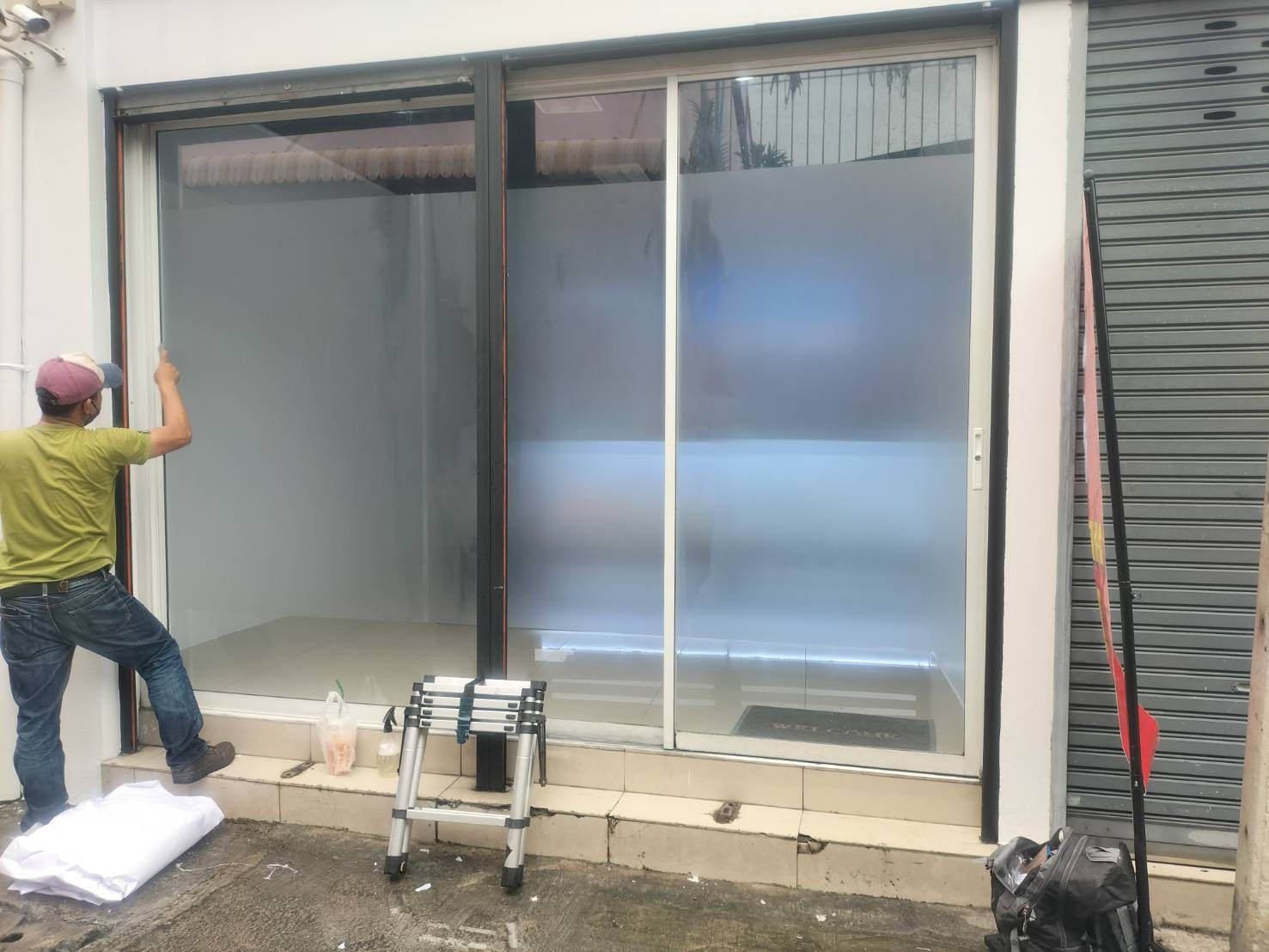 รับติดสติ๊กเกอร์ฝ้า ด่วน