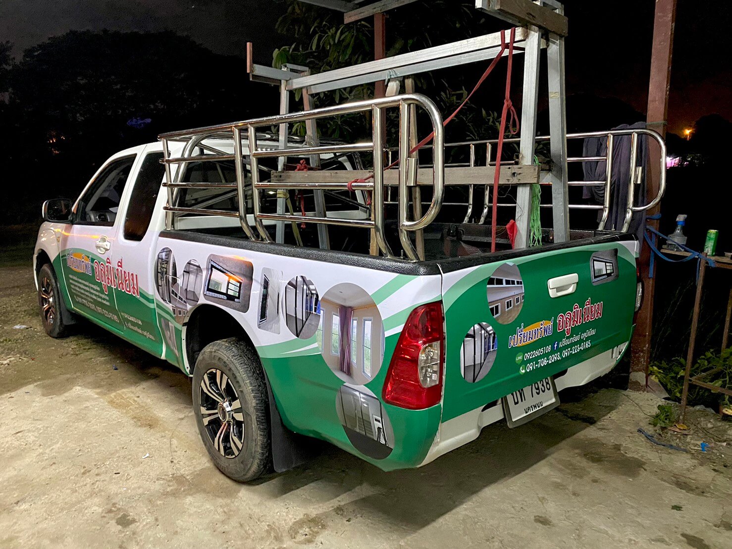 รับติดสติ๊กเกอร์โฆษณารถกระบะ