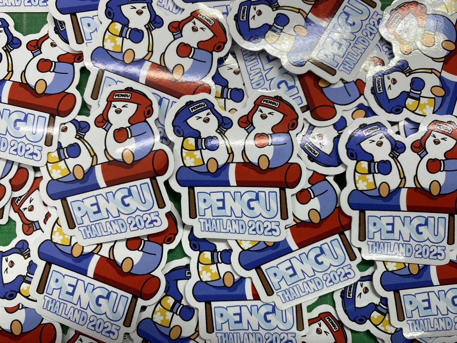 รับทำสติ๊กเกอร์การ์ตูนไดคัท100