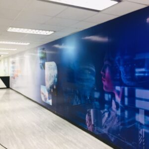 รับทำสติ๊กเกอร์ติดผนัง ขนาดใหญ่