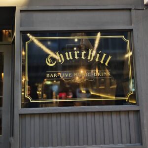 ร้านตัดสติ๊กเกอร์ติดกระจก