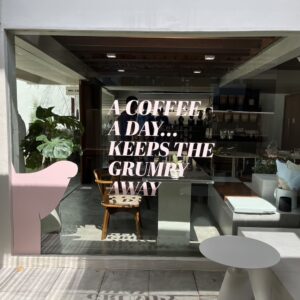 ร้านตัดสติ๊กเกอร์ติดกระจก