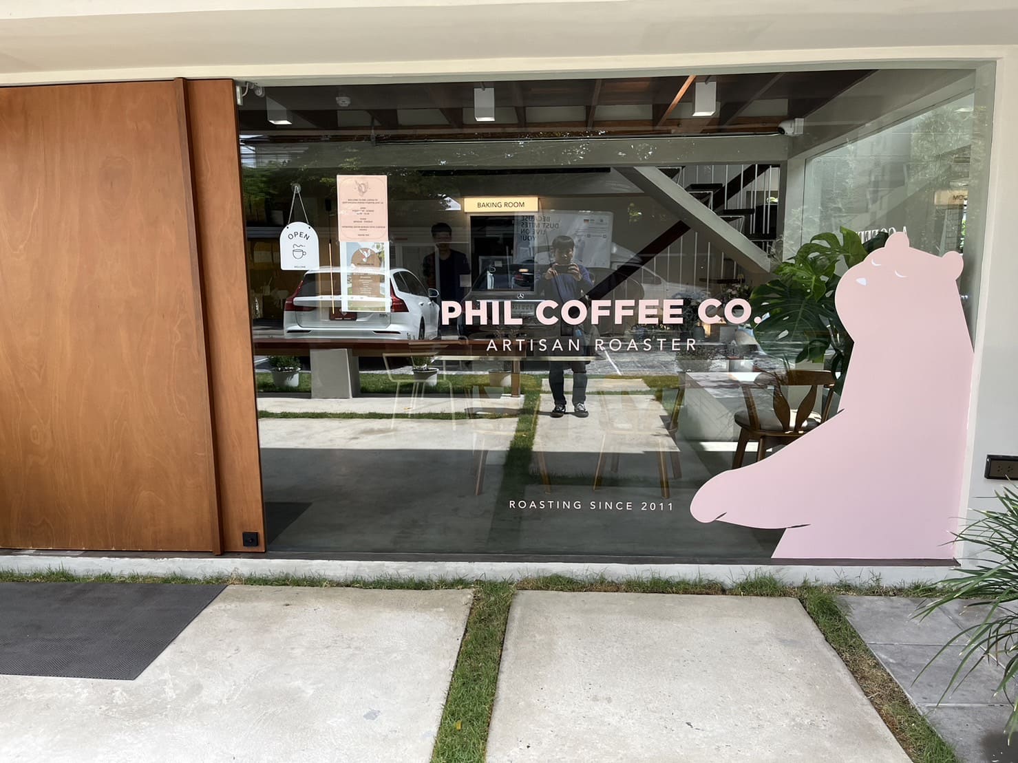 ร้านตัดสติ๊กเกอร์ติดกระจก