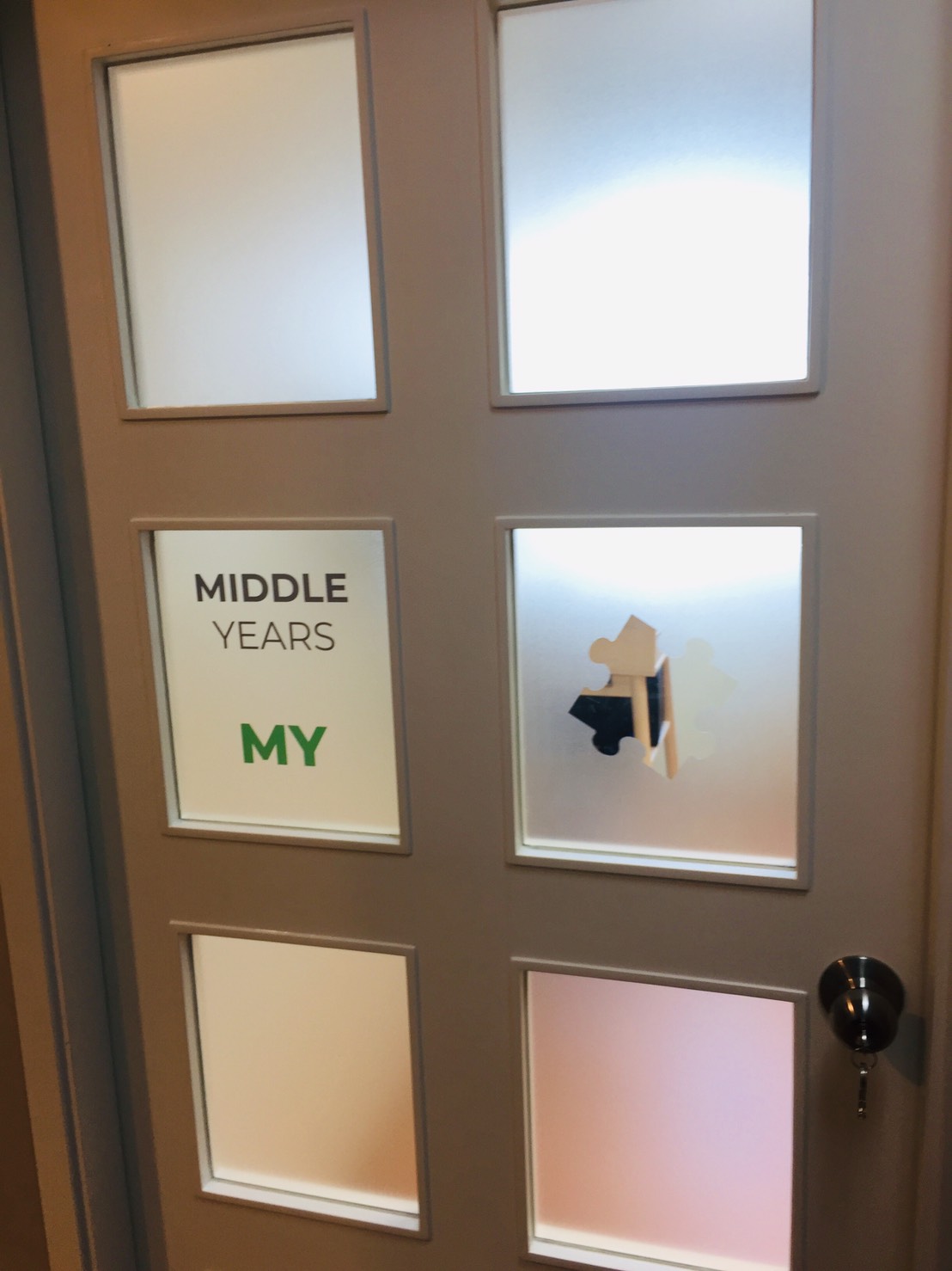 ร้านพิมพ์สติ๊กเกอร์ติดกระจก ครบวงจร