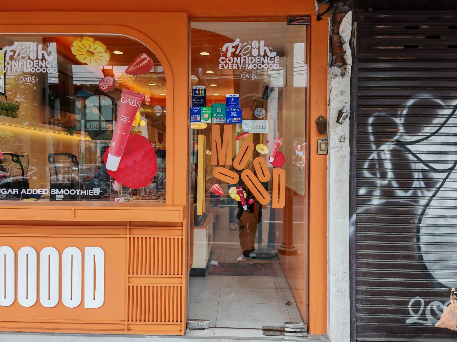 ร้านพิมพ์สติ๊กเกอร์ไดคัทติดกระจก