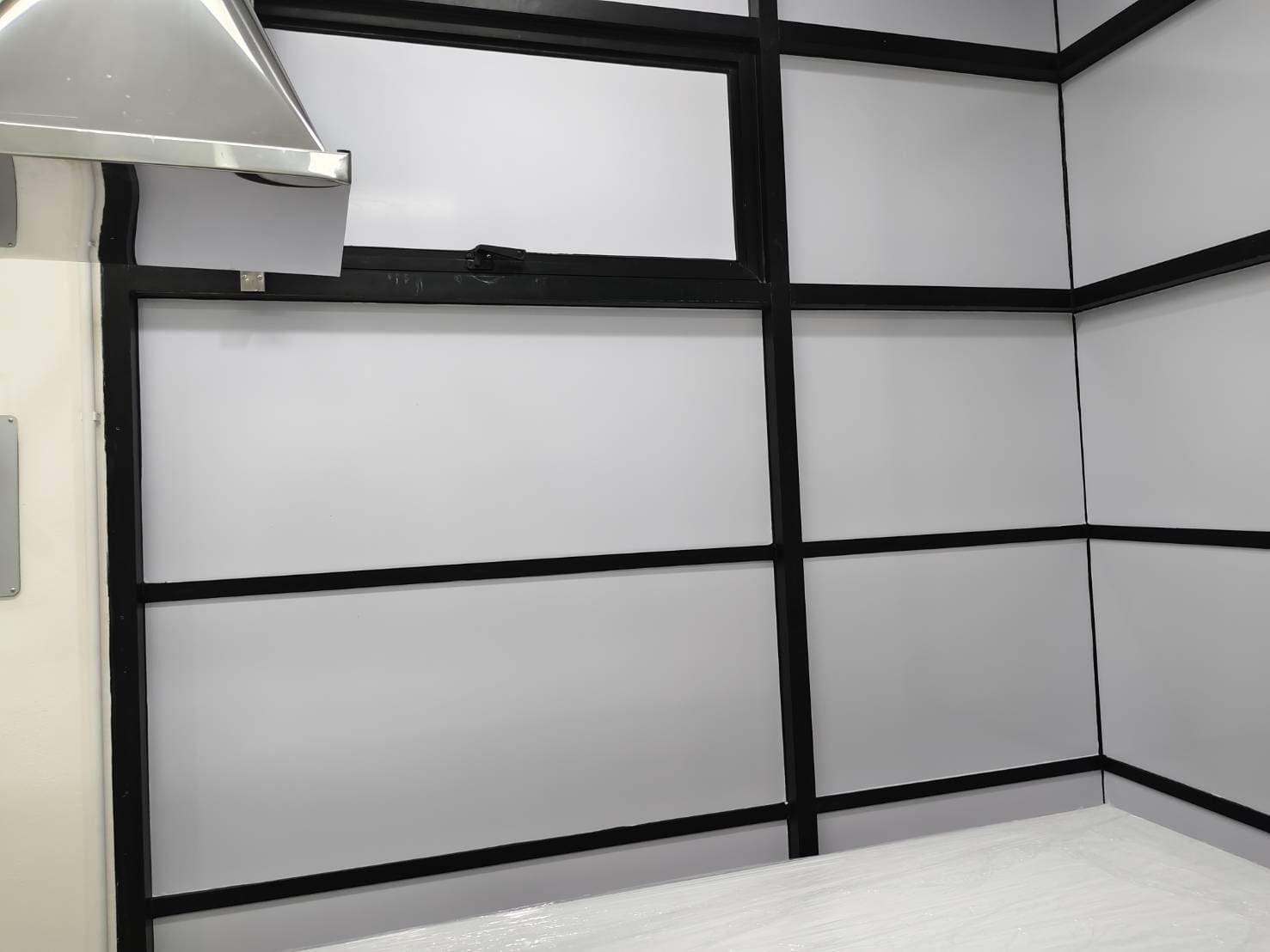 ร้านสติ๊กเกอร์ทึบแสงติดกระจก