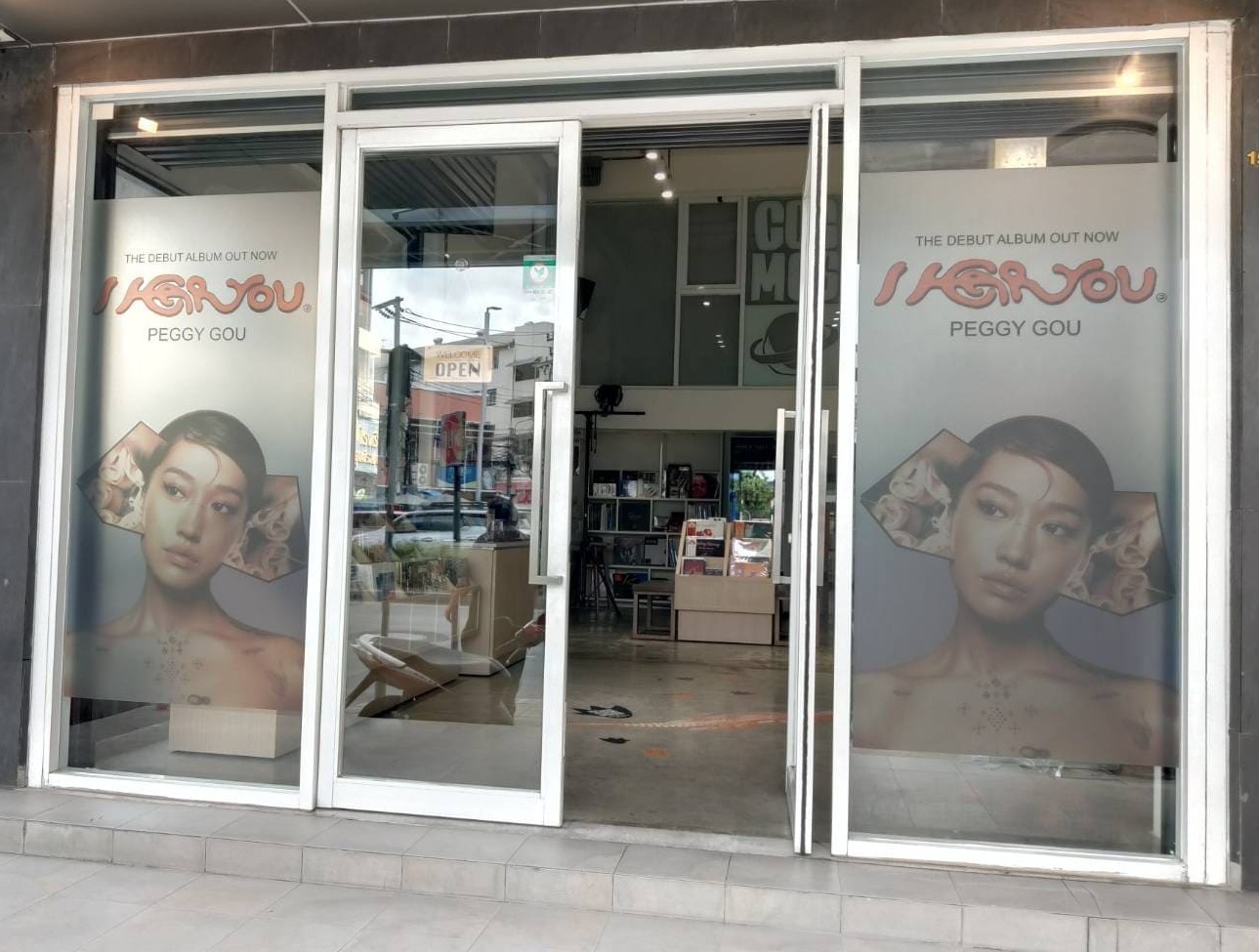 ร้านสติ๊กเกอร์ฝ้าพิมพ์ลายใกล้ฉัน