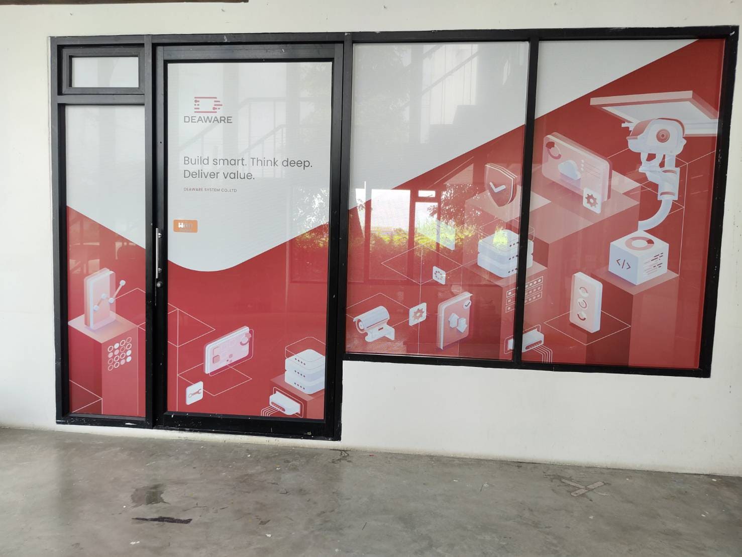 สติ๊กเกอร์ซีทรูติดกระจกสำนักงาน คุณภาพสูง