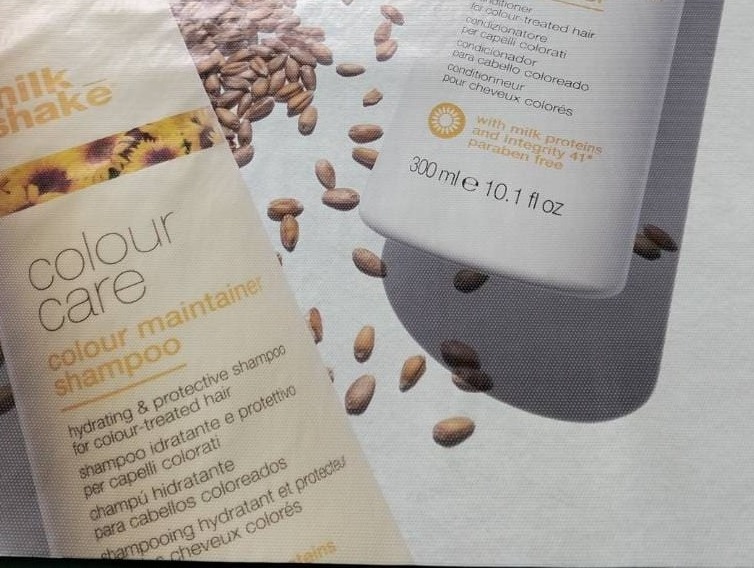 สติ๊กเกอร์ซีทรูสีขาว พิมพ์ลาย