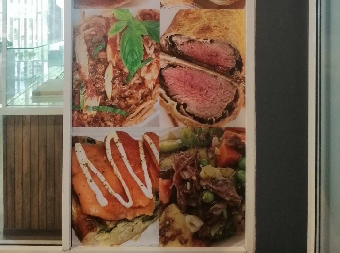 สติ๊กเกอร์ติดกระจกร้านอาหาร