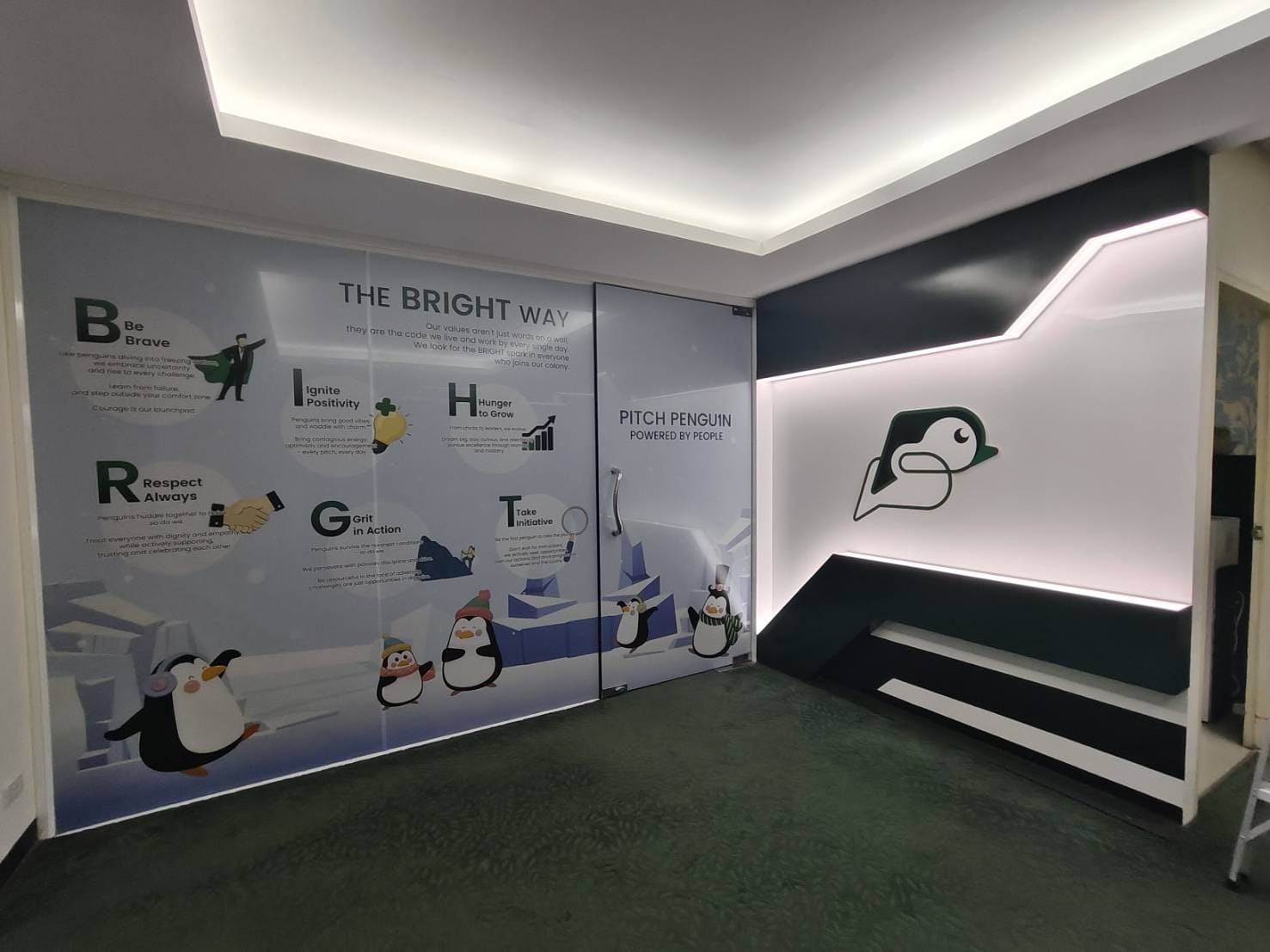 สติ๊กเกอร์ติดกระจกออฟฟิศแบบคัสตอม