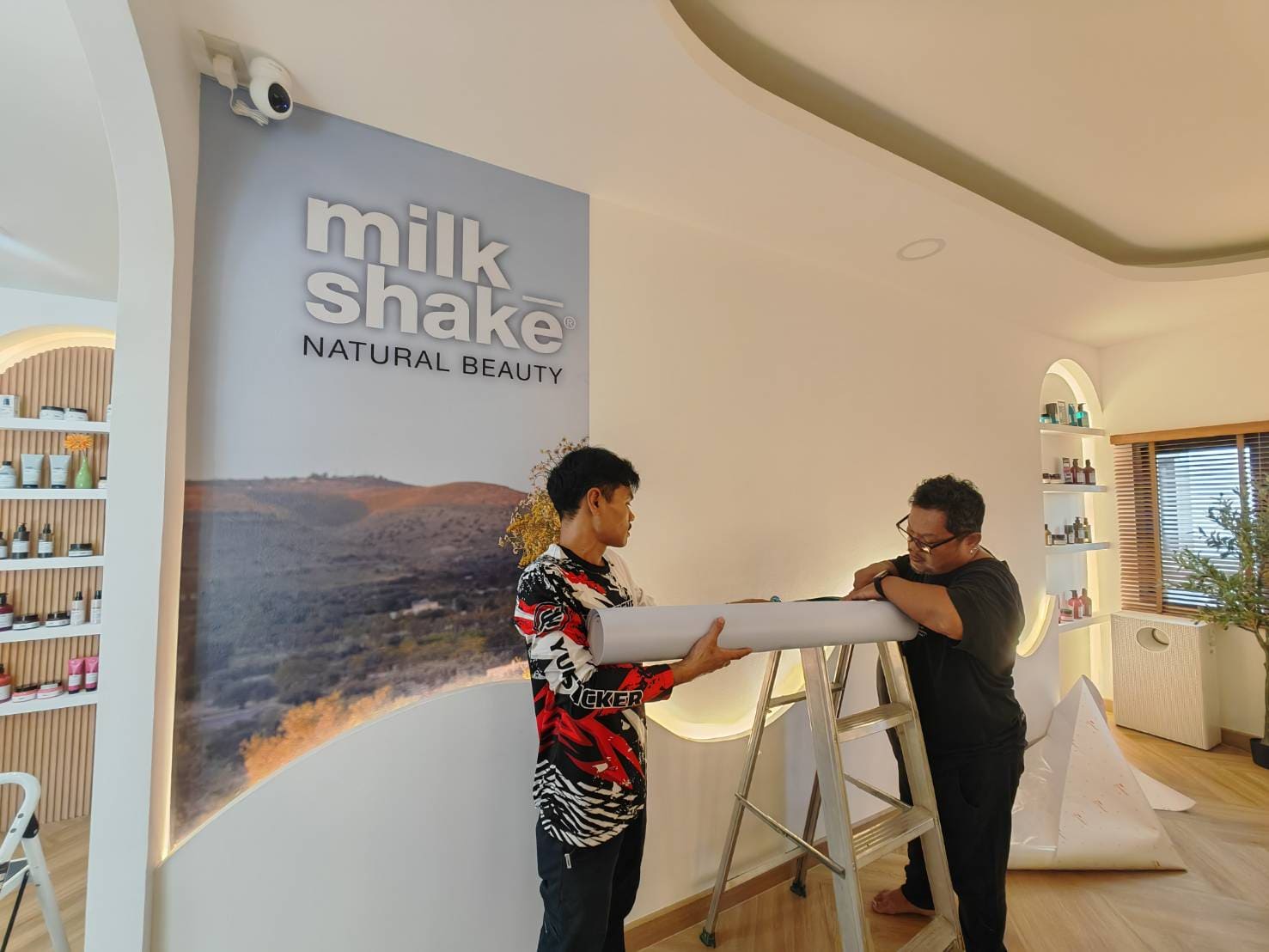 สติ๊กเกอร์ติดผนังตกแต่งร้าน