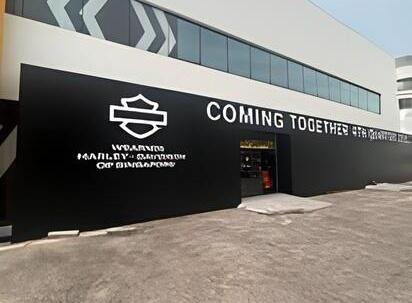 สติ๊กเกอร์ติดผนังปูน ภายนอก