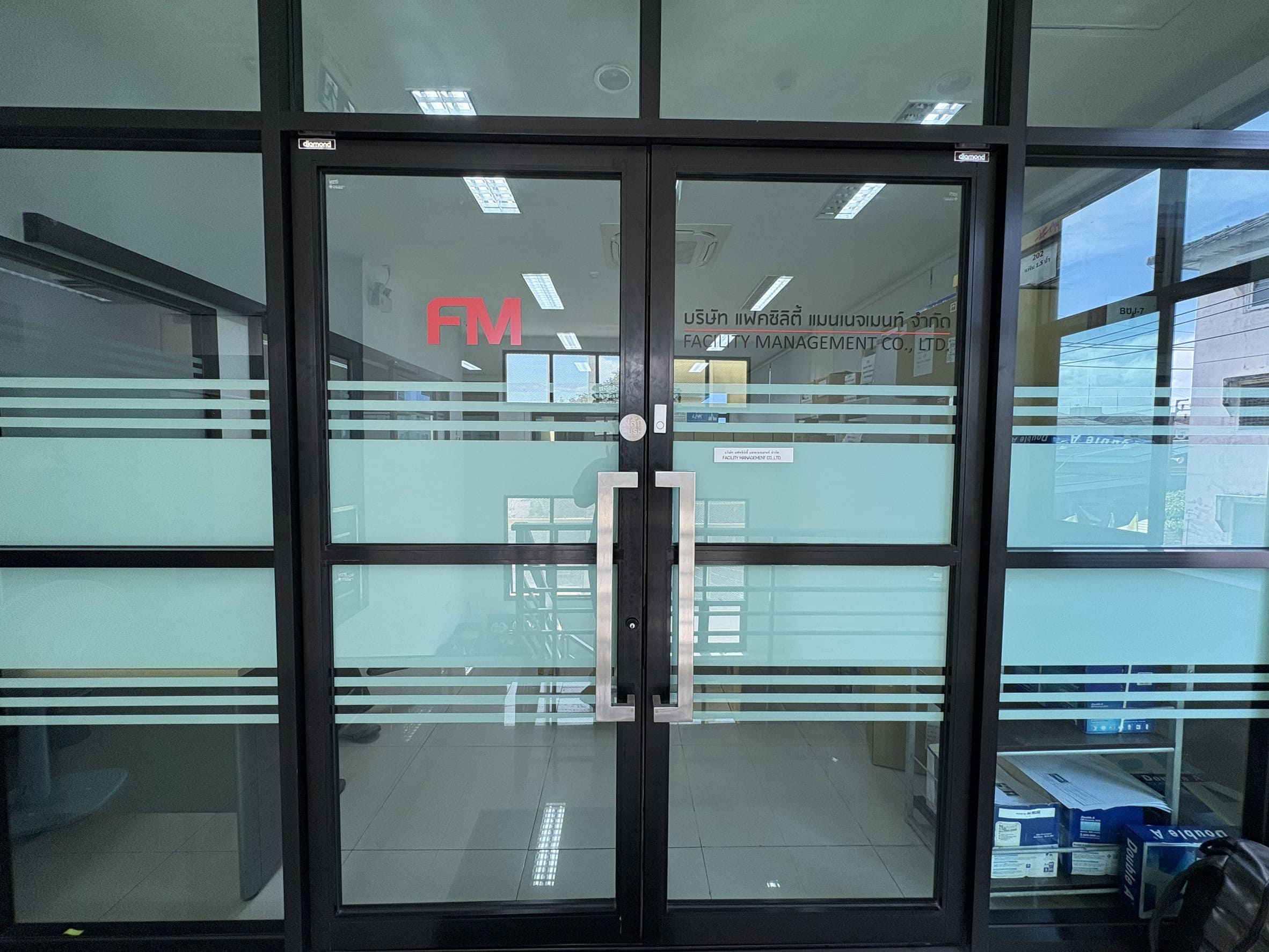 สติ๊กเกอร์ฝ้าติดกระจกออฟฟิศ