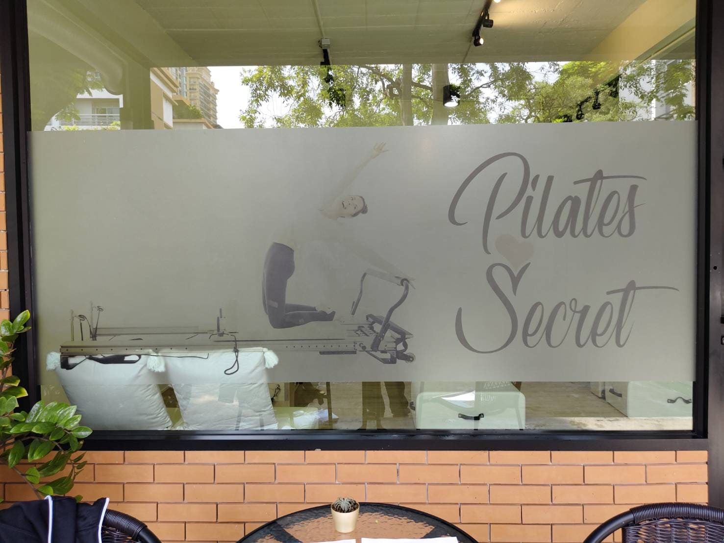 สติ๊กเกอร์ฝ้าพิมพ์ลาย