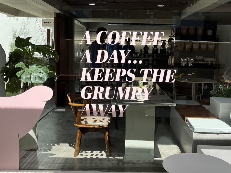 สติ๊กเกอร์ไดคัทตกแต่งร้านกาแฟ