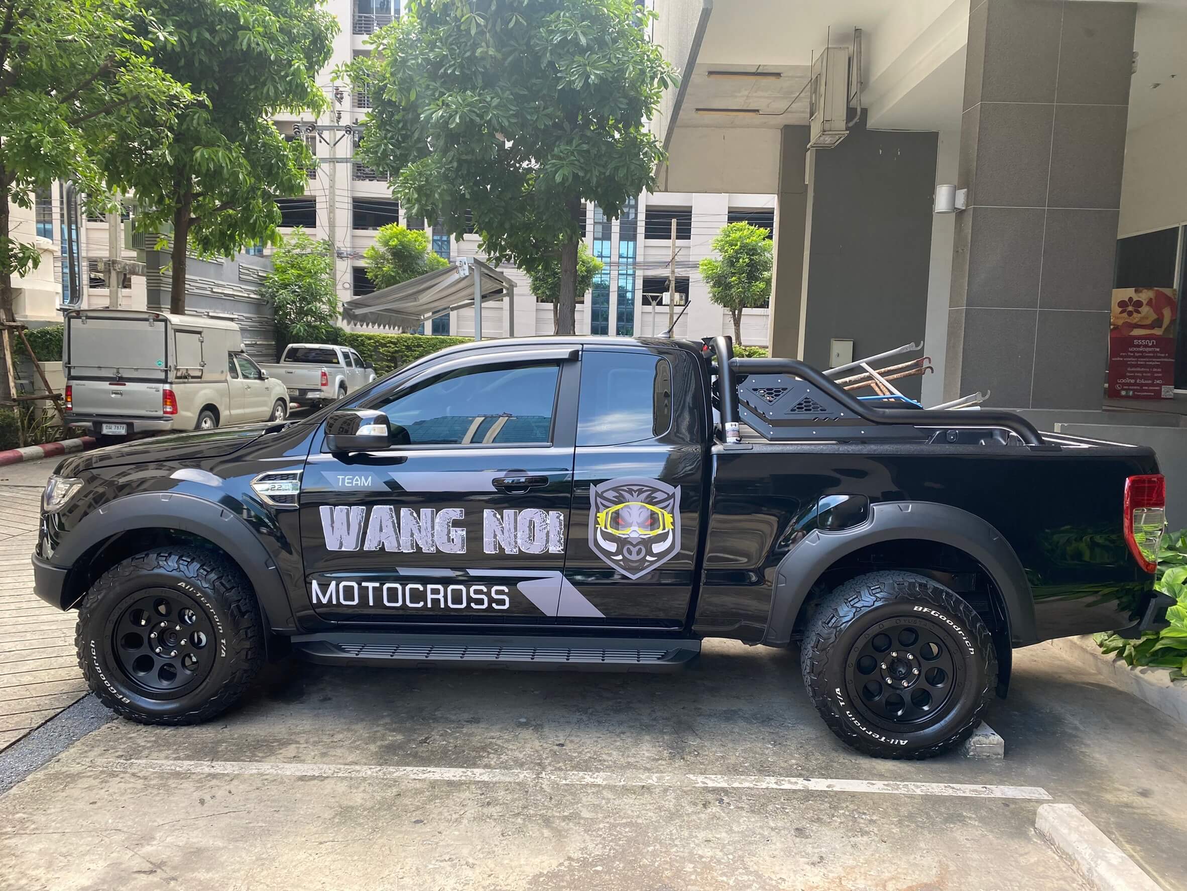 สั่งตัดสติ๊กเกอร์ติดรถกระบะ ด่วน