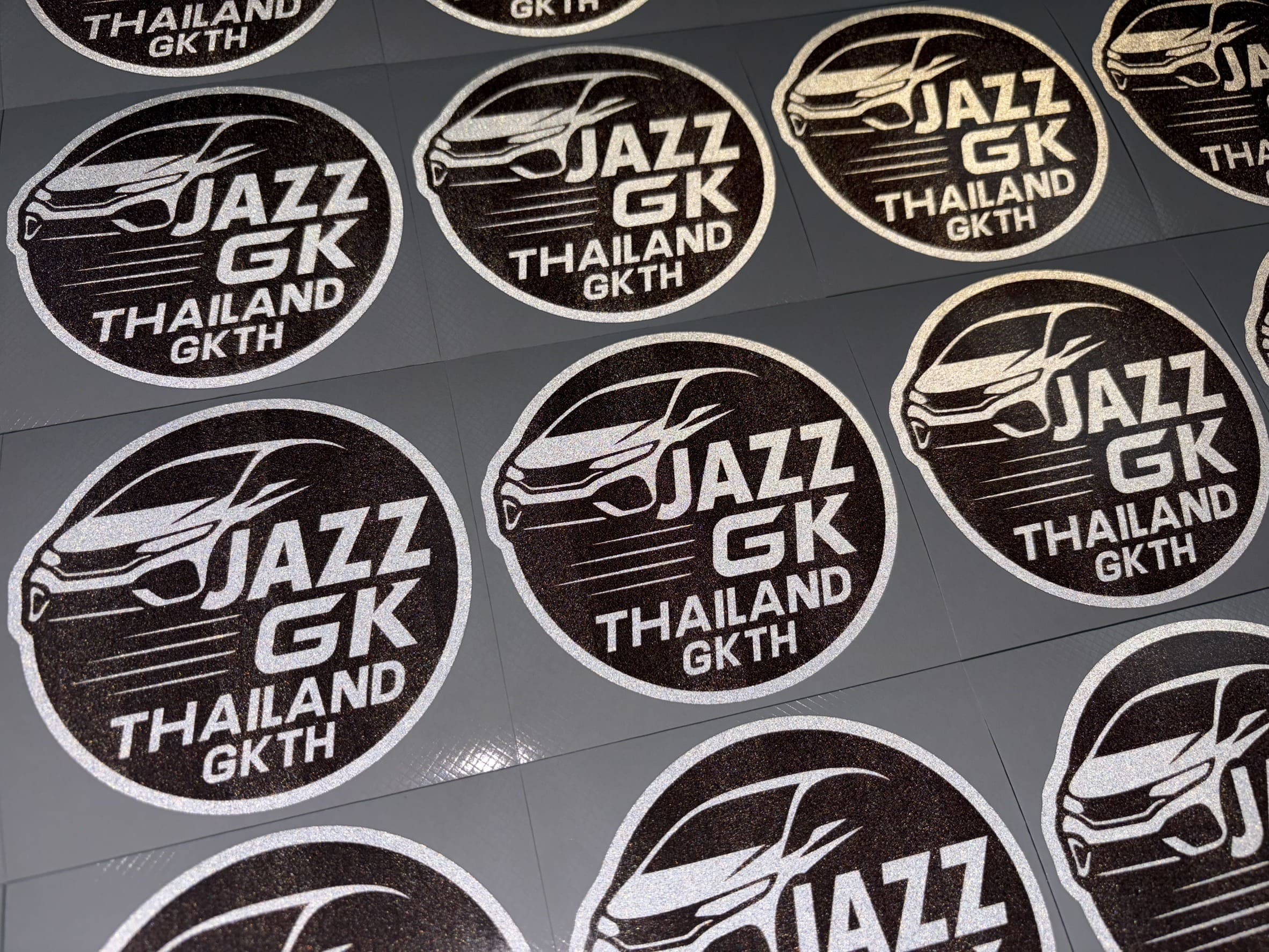 สั่งทําสติ๊กเกอร์ไดคัท