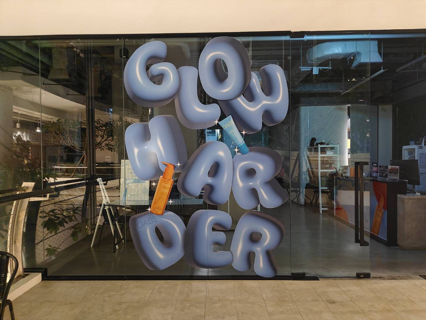 สติ๊กเกอร์ไดคัทติดกระจก