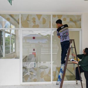 ร้านทําสติ๊กเกอร์ติดกระจก