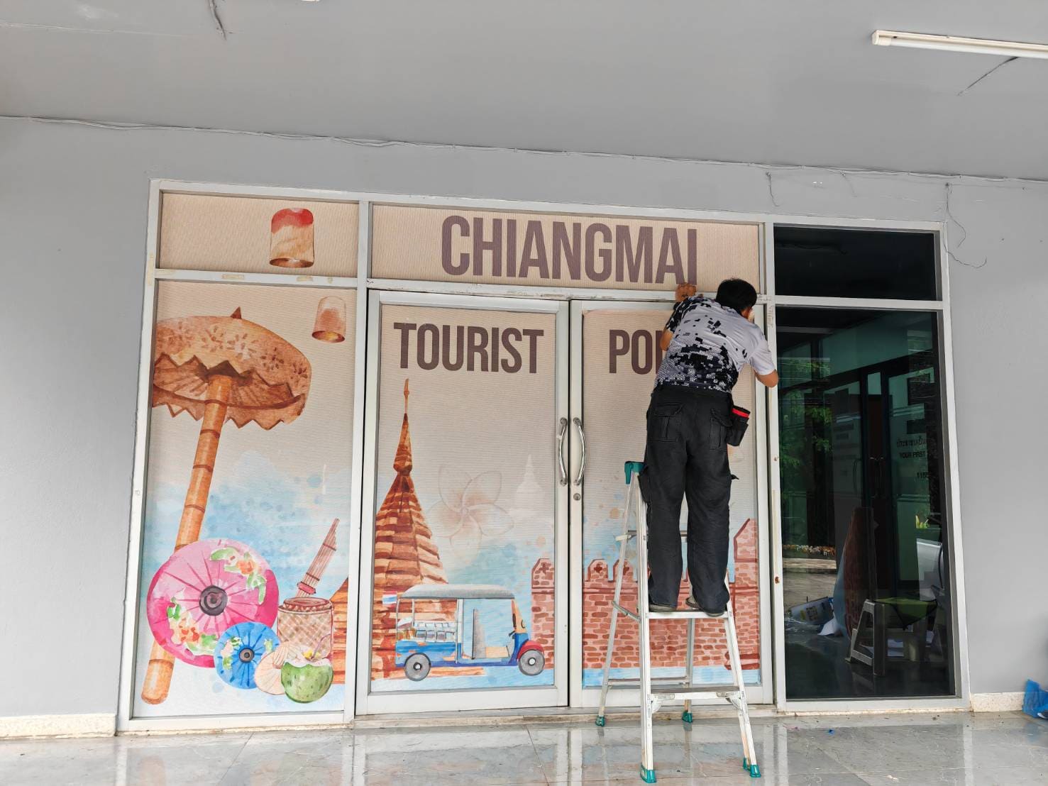 ร้านทําสติ๊กเกอร์ติดกระจก