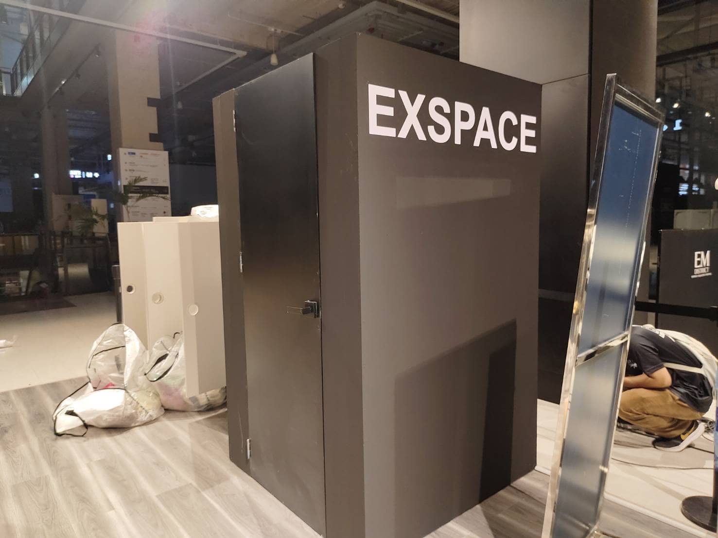 พิมพ์สติ๊กเกอร์ติดตู้เหล็ก