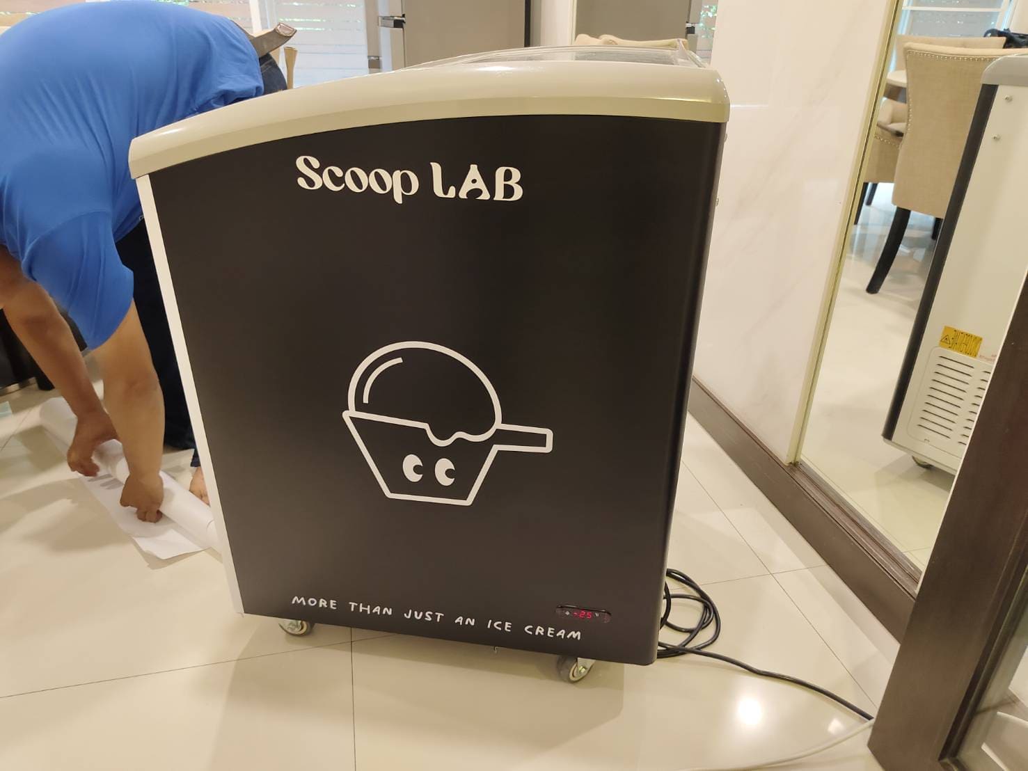 พิมพ์สติ๊กเกอร์ติดตู้แช่แข็ง