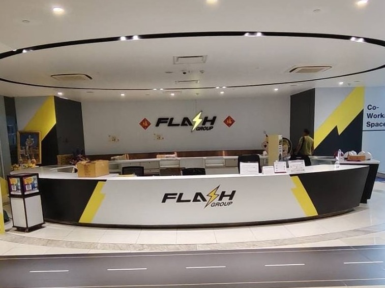 ร้านตัดสติ๊กเกอร์ติดผนังตกแต่งร้าน