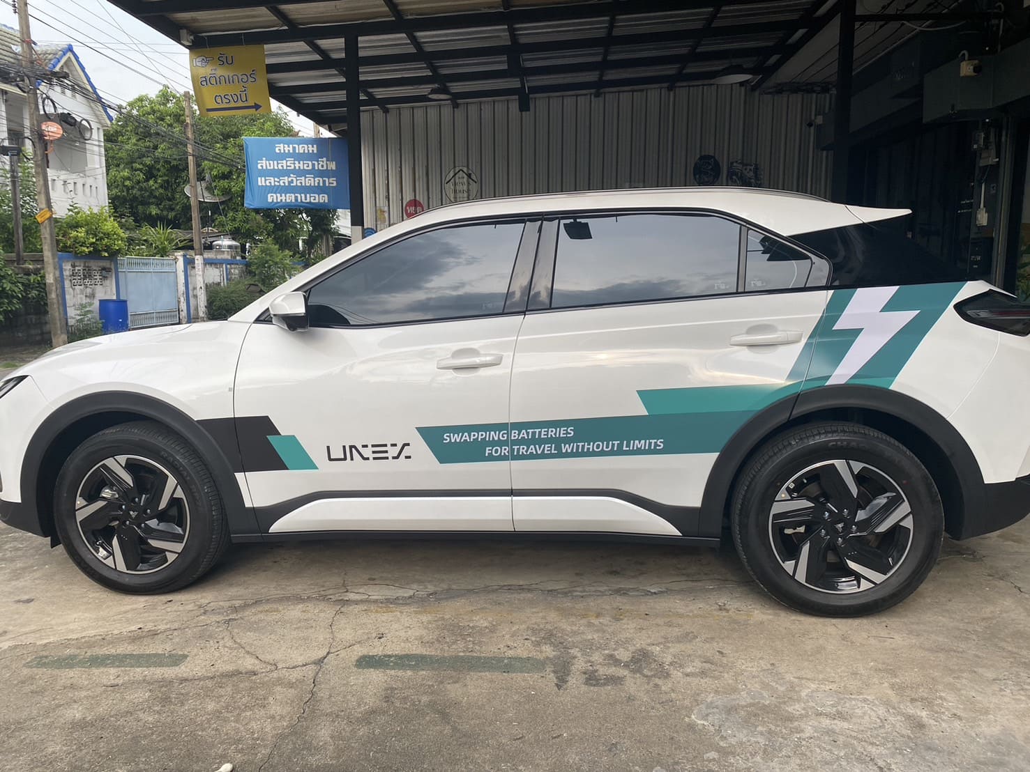 ร้านทําสติ๊กเกอร์ไดคัทติดรถยนต์ใกล้ฉัน