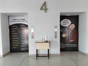 สติ๊กเกอร์ติดลิฟท์