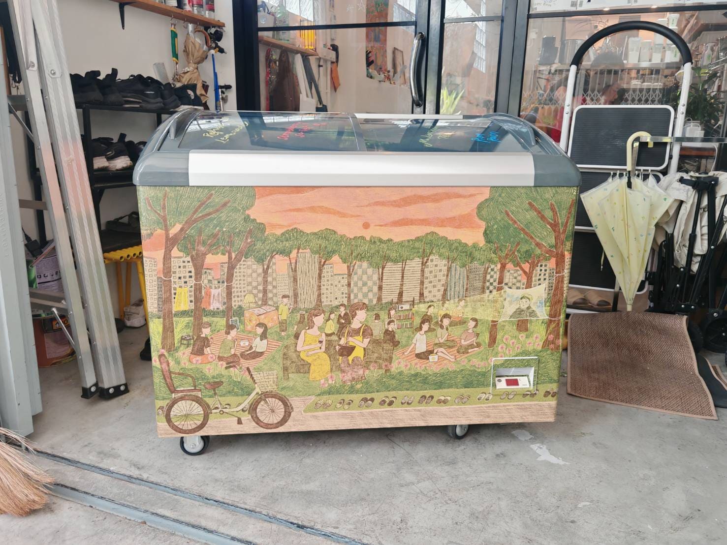 สติ๊กเกอร์ติดตู้กันน้ำทนแดด