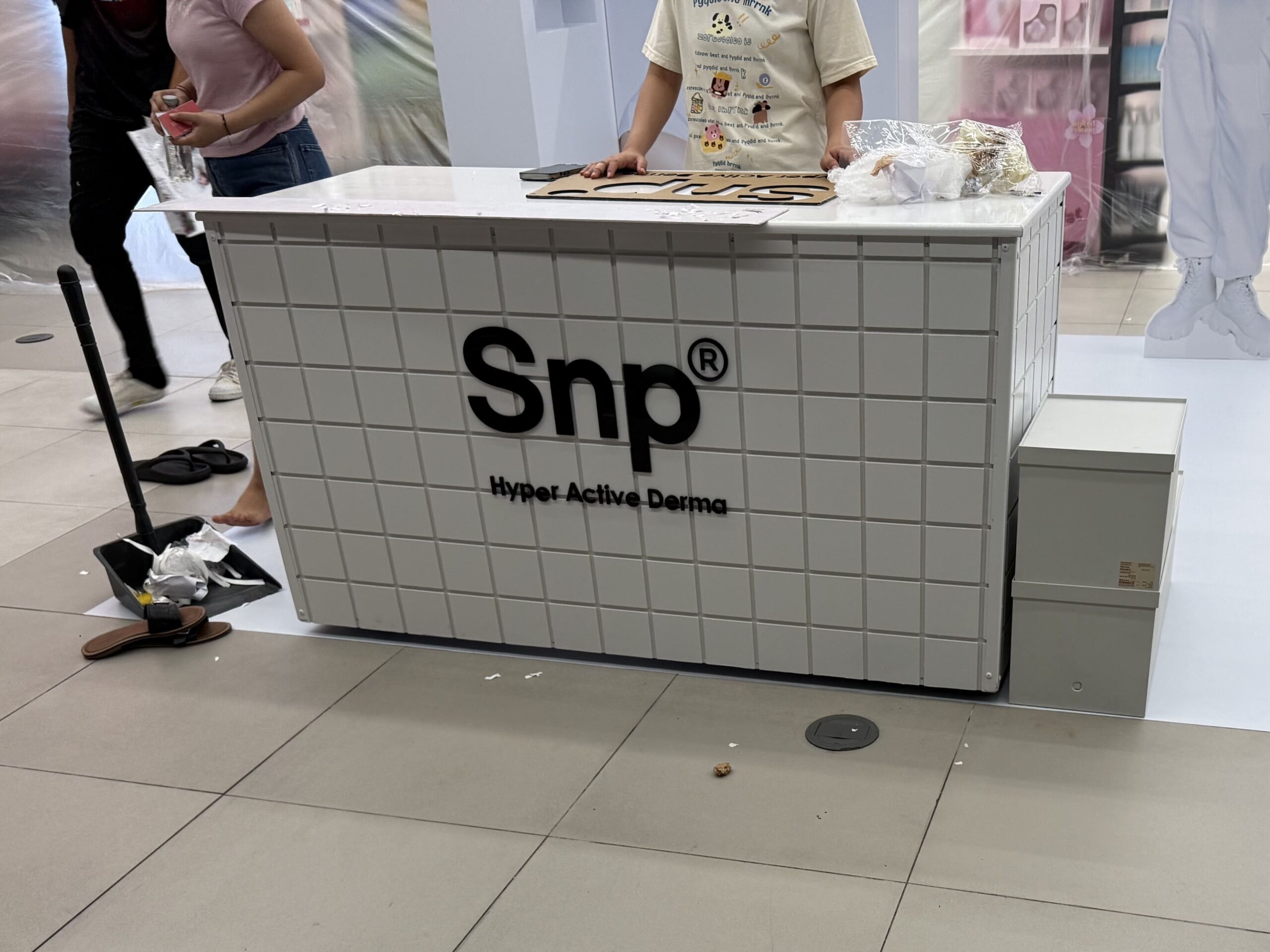 สติ๊กเกอร์ติดเคาน์เตอร์บูธ