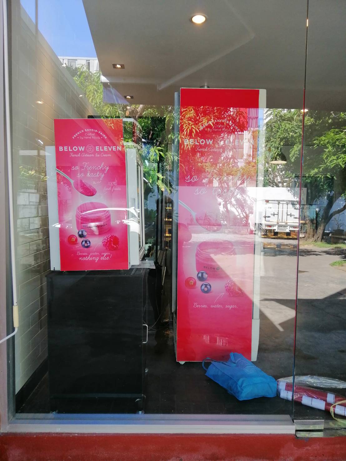 ออกแบบสติ๊กเกอร์ตู้แช่ฟรี