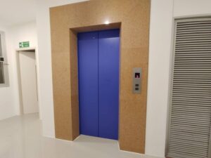 สติ๊กเกอร์ติดลิฟท์