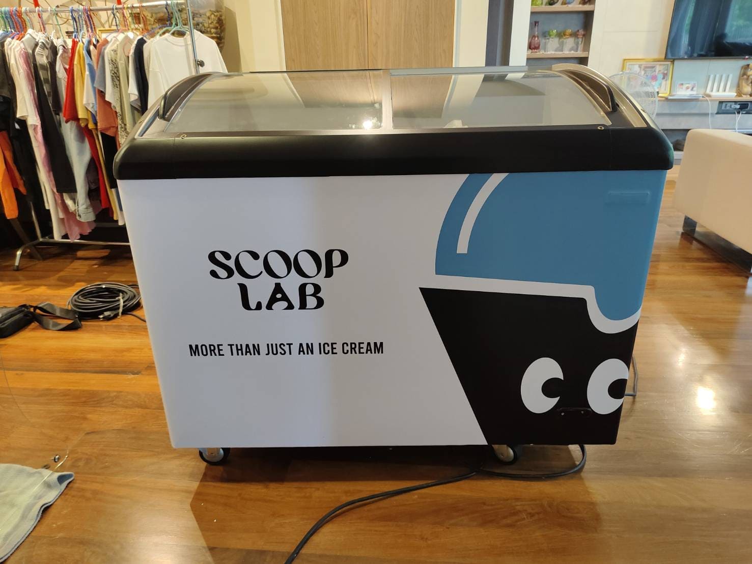 สติ๊กเกอร์ติดตู้