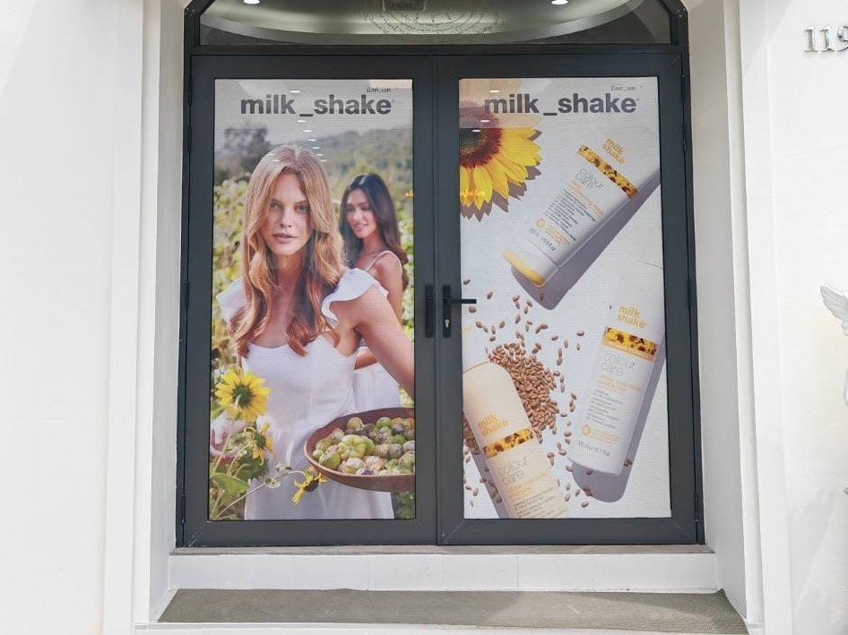 สติ๊กเกอร์ซีทรูติดกระจก